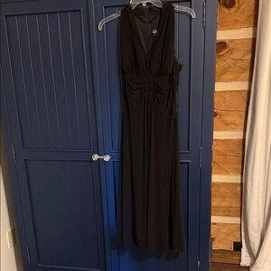 Jessica Howard Black Maxi Dress